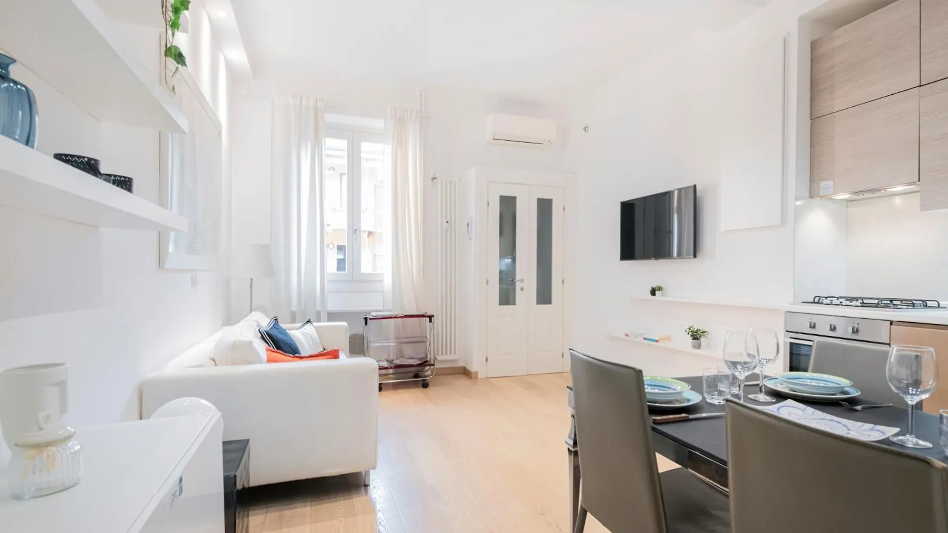 Easylife - Elegante Appartamento In Porta Romana Milano 0*,